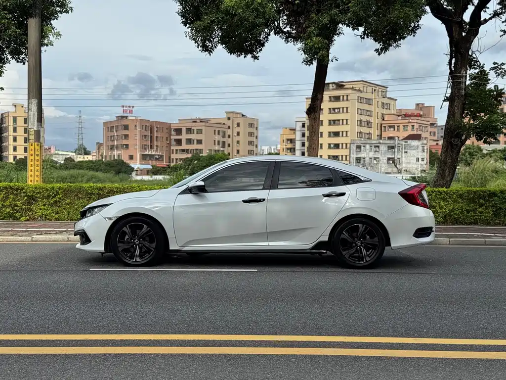 Honda Civic — миниатюра 4