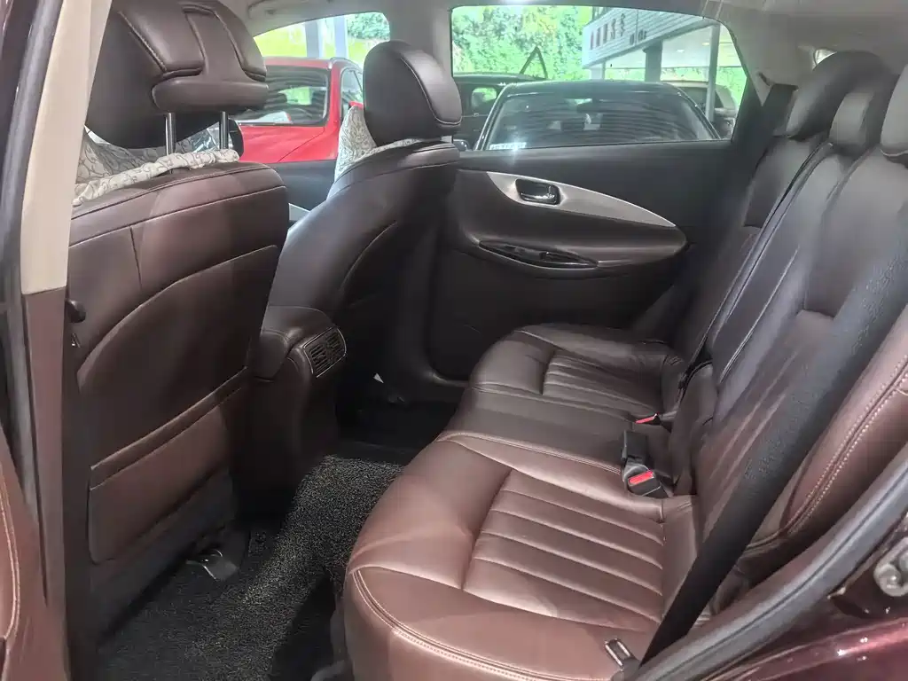 Infiniti QX50 — миниатюра 6