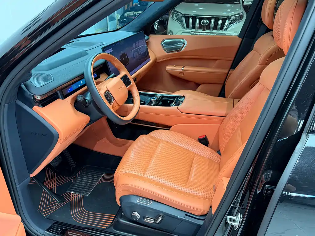 Lynk & Co 900 — миниатюра 10