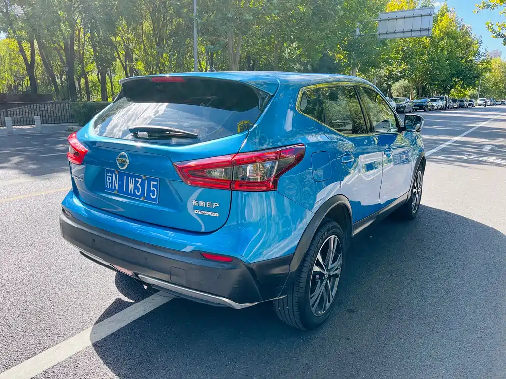 Nissan Qashqai — миниатюра 7