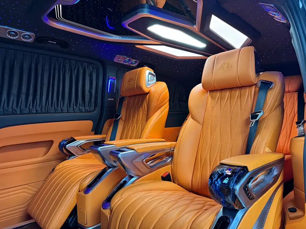 Mercedes-Benz Vito 2021 2.0T 7 мест