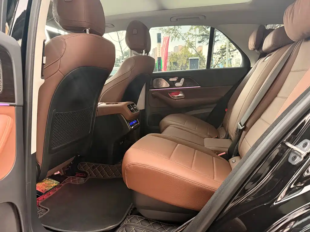 Mercedes-Benz GLE (Import) — миниатюра 18