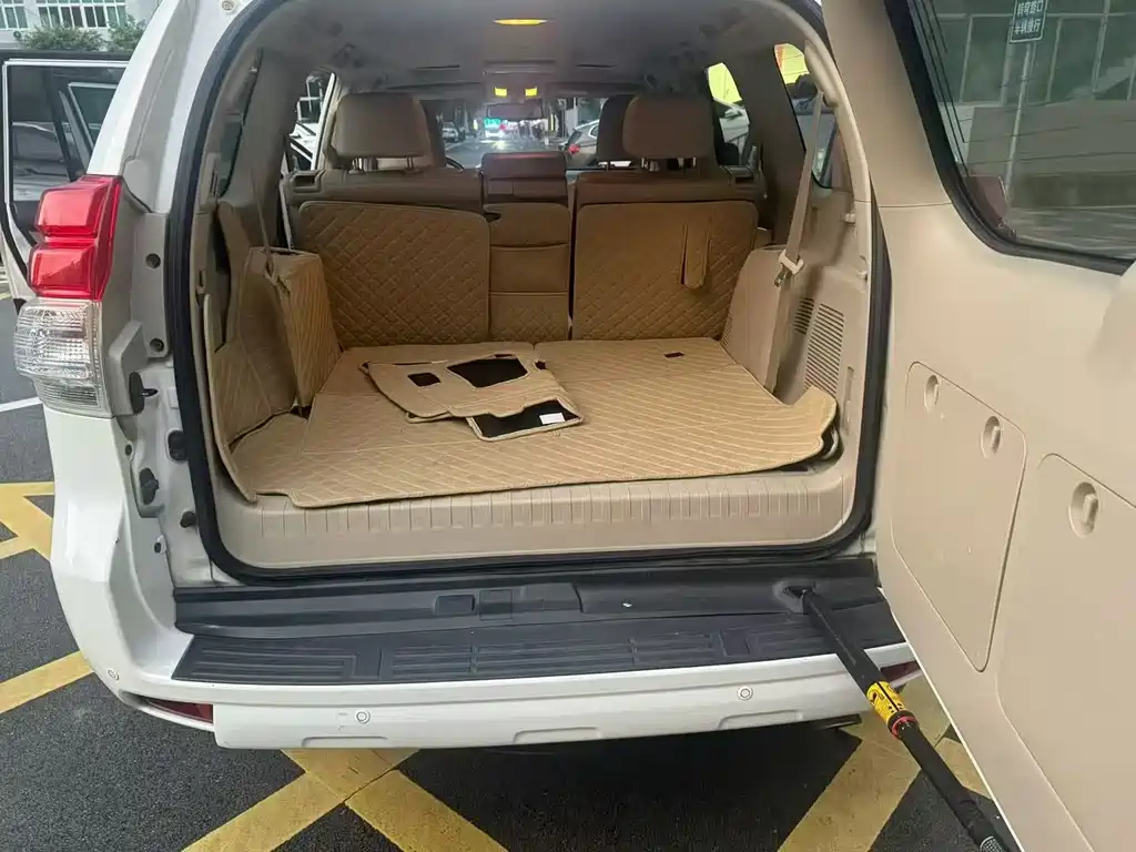 Toyota Prado — миниатюра 7