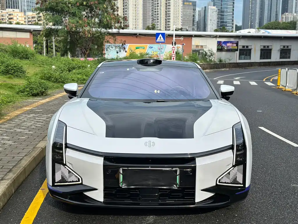 HiPhi HiPhi Z 2023 мест