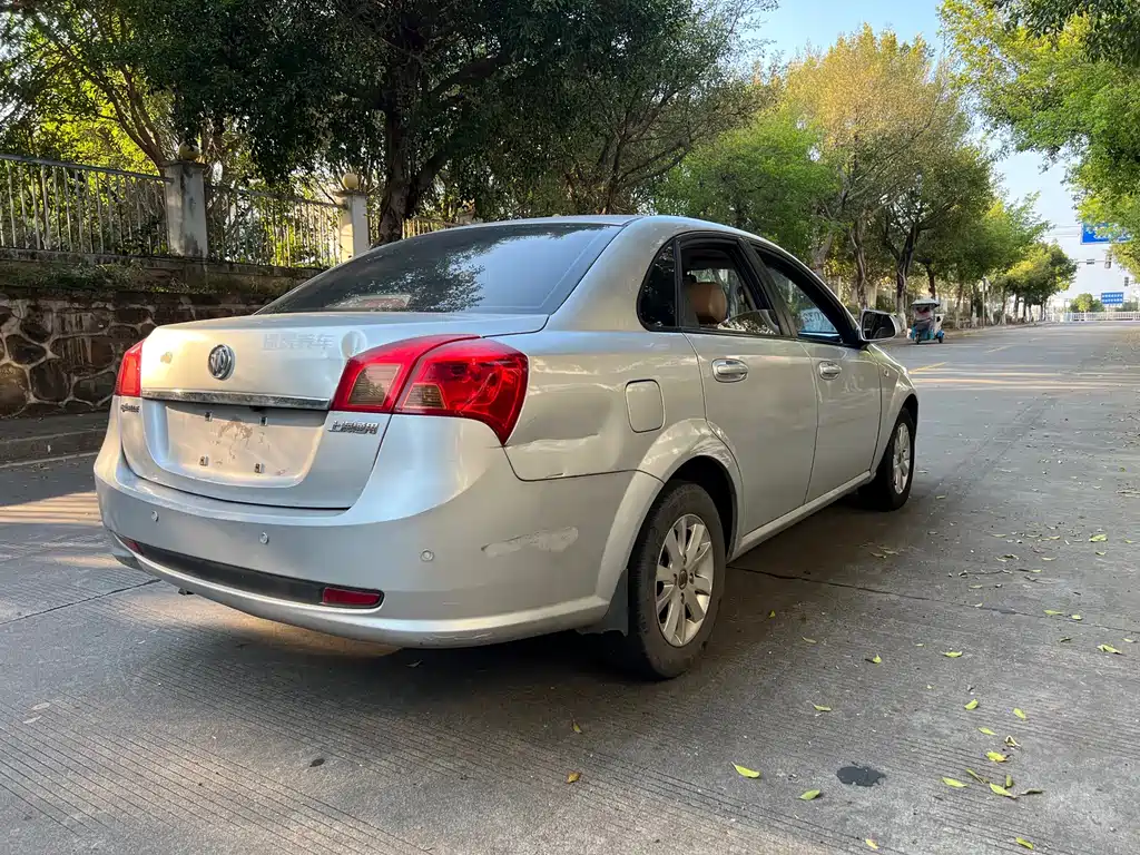Buick Excelle — миниатюра 9