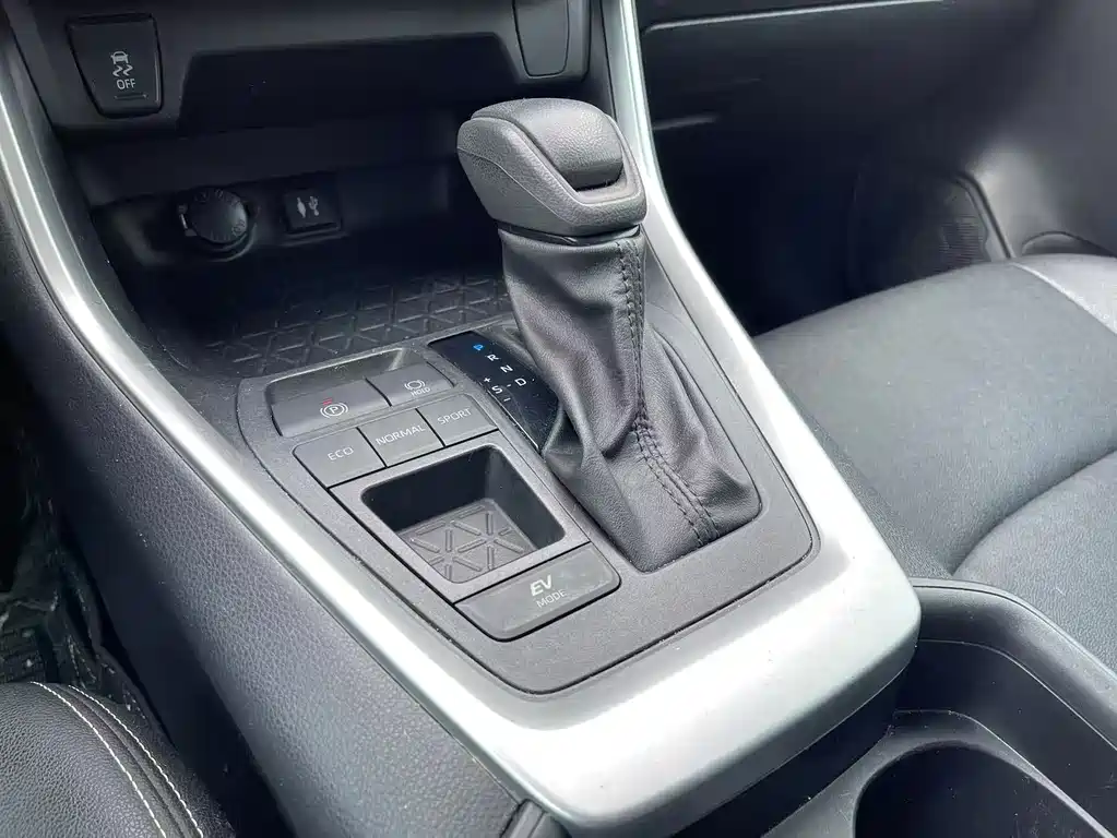 Toyota Wildlander — миниатюра 12