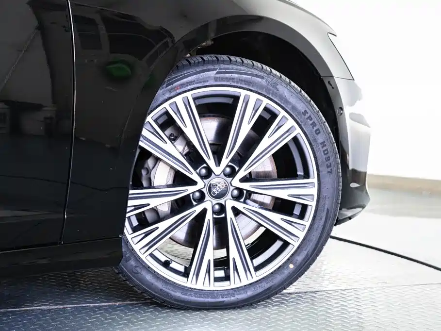 Audi A6L 2024 55 TFSI quattro Premium