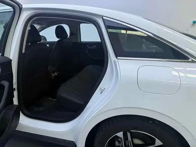 Roewe D7 2023 DMH 125km