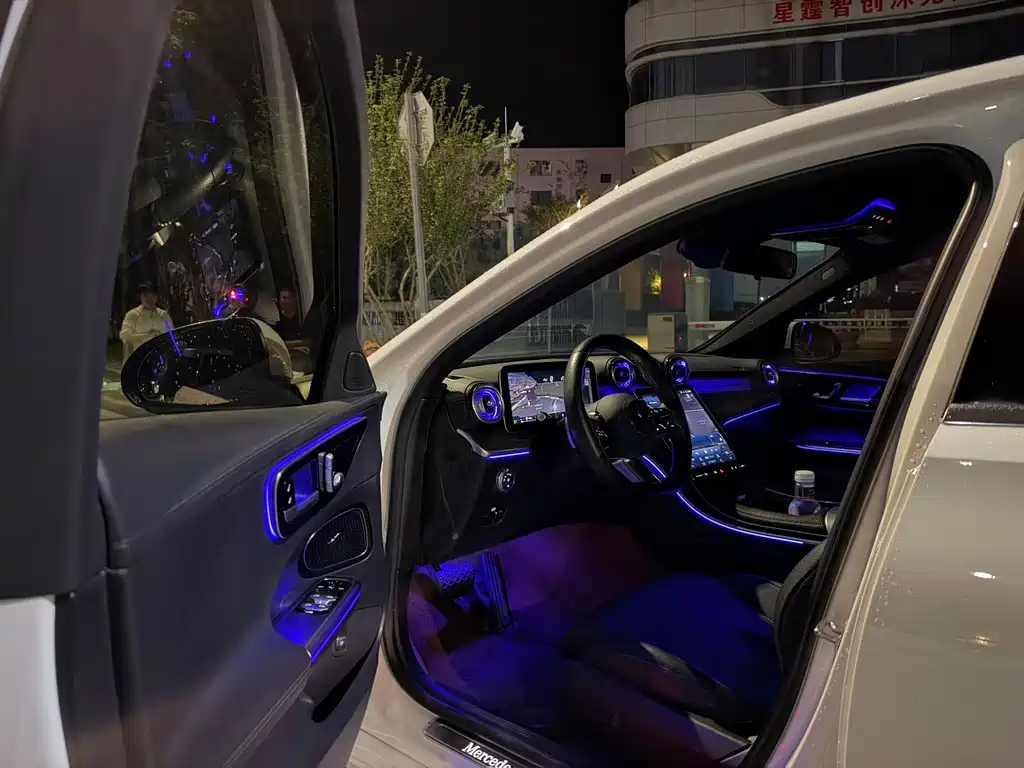 Mercedes-Benz C-Class — миниатюра 4