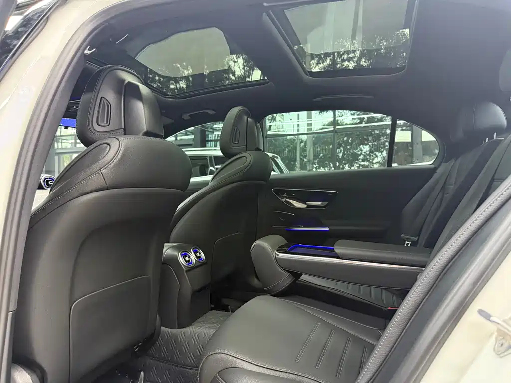 Mercedes-Benz C-Class — миниатюра 15