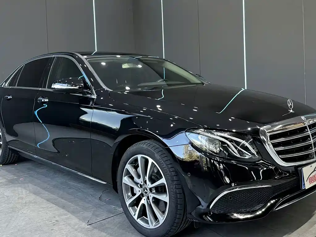 Mercedes-Benz E-Class — миниатюра 3