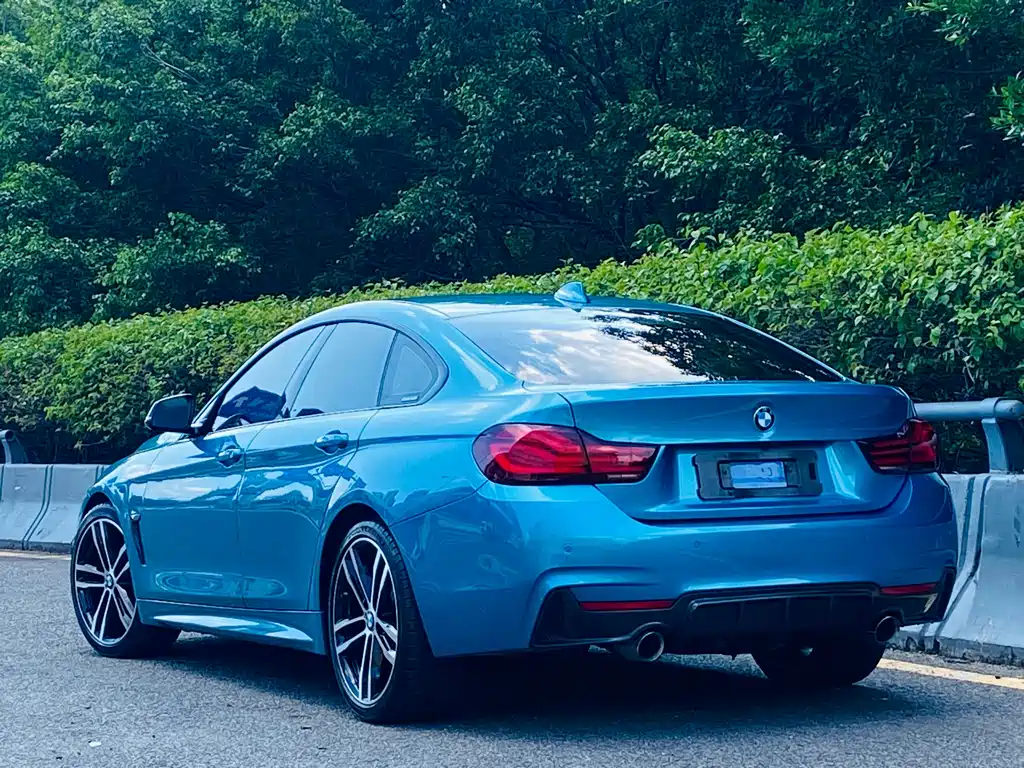 BMW 4 SERIES