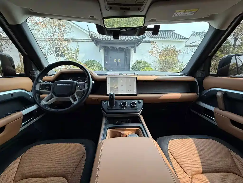 Land Rover Defender — миниатюра 17