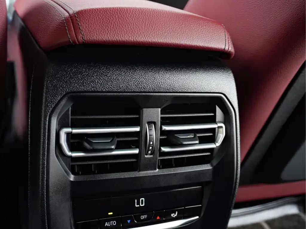 BMW 3 Series — миниатюра 21