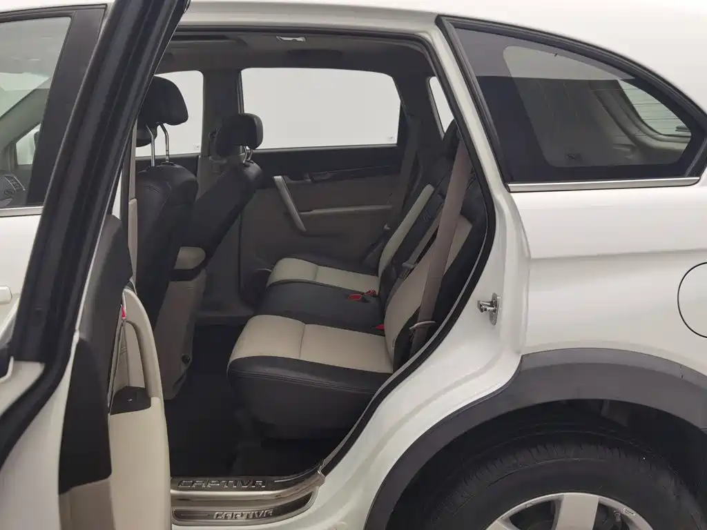 Chevrolet Captiva — миниатюра 15