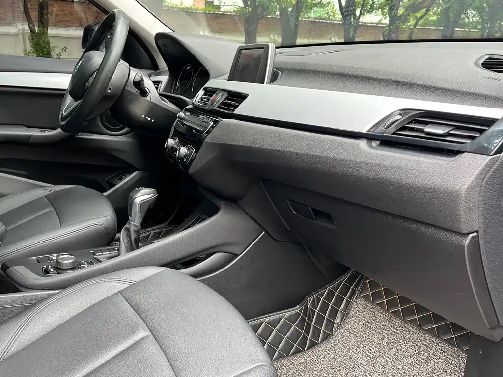 BMW X1 — миниатюра 11