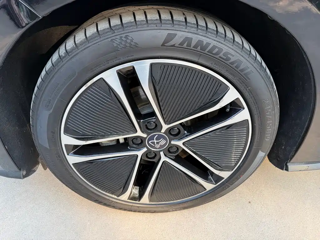 BYD Han — миниатюра 13