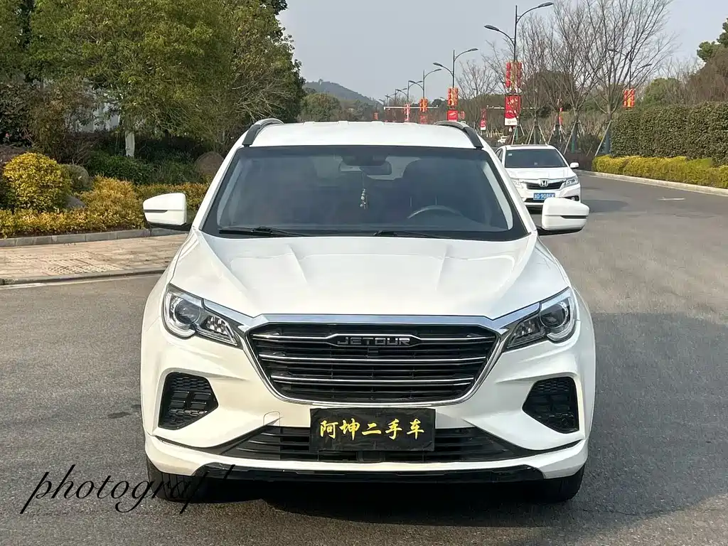 Купить Jetour X70
