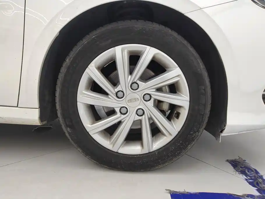 Geely Binrui — миниатюра 6