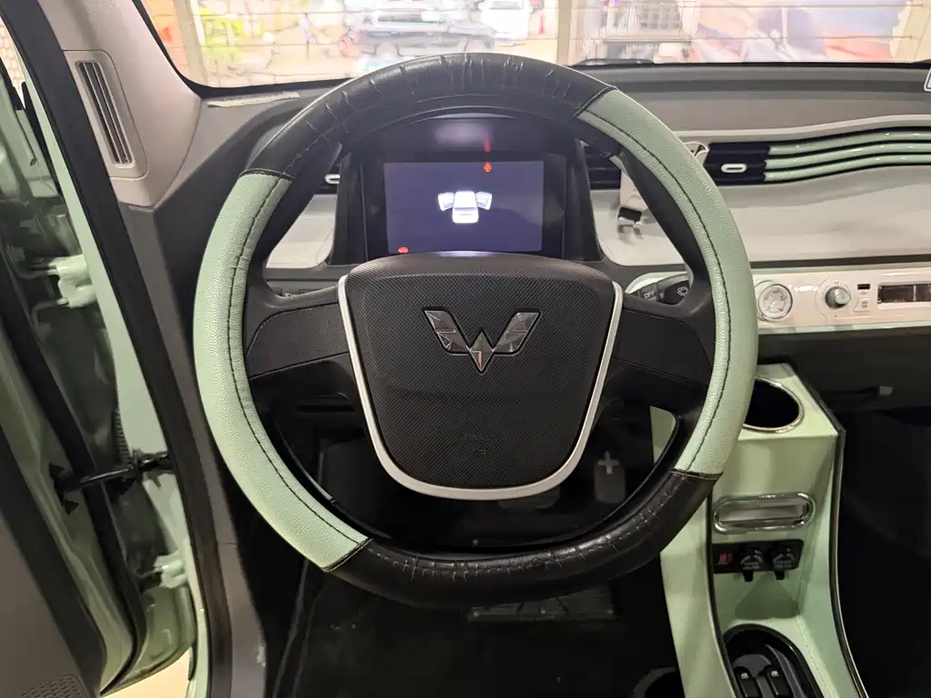 Wuling MINIEV — миниатюра 13