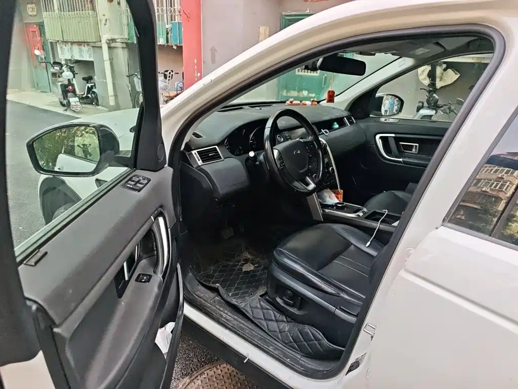 Land Rover Discovery Sport — миниатюра 17