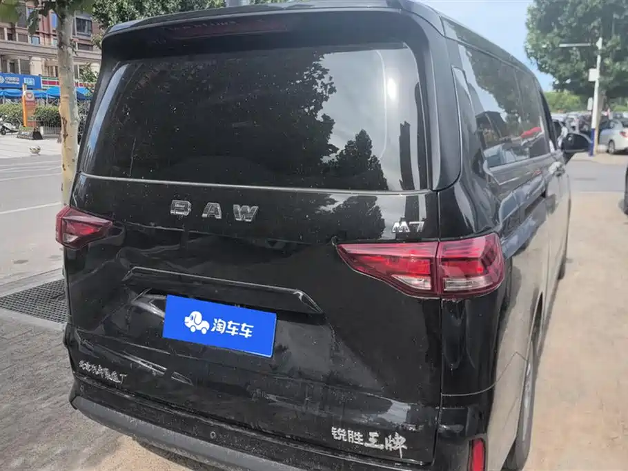 BAIC M7 2023 2.0L 7 мест