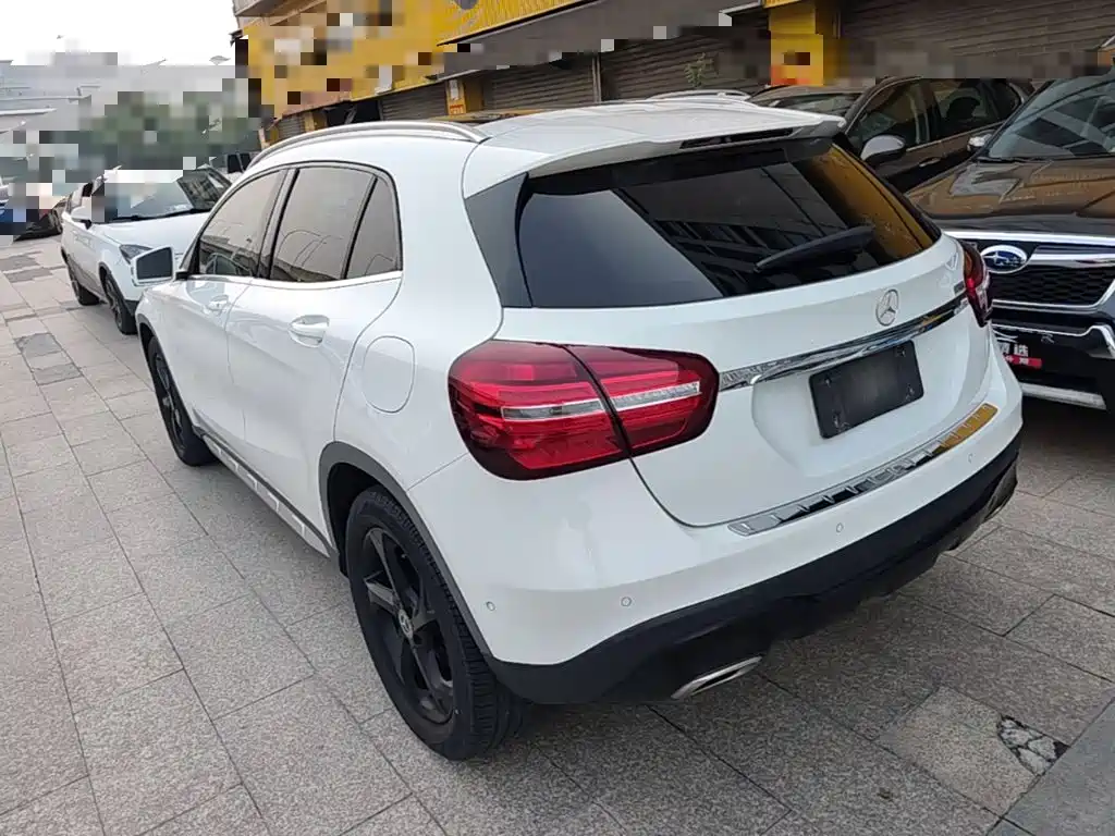 Mercedes-Benz GLA — миниатюра 5