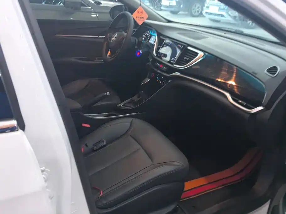 Buick Excelle — миниатюра 8