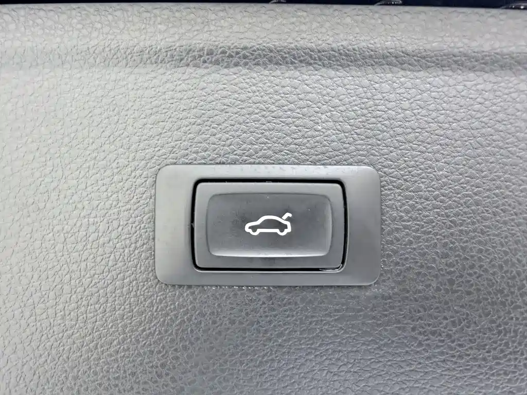 Audi Q5L — миниатюра 23