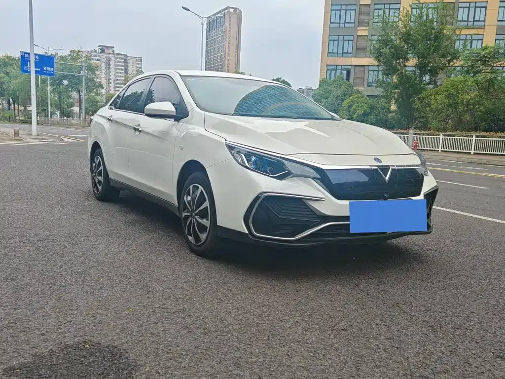 Venucia D60 EV — миниатюра 3