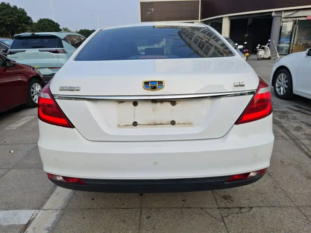 Geely Emgrand — миниатюра 6