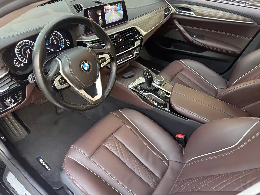BMW 5 Series New Energy — миниатюра 13