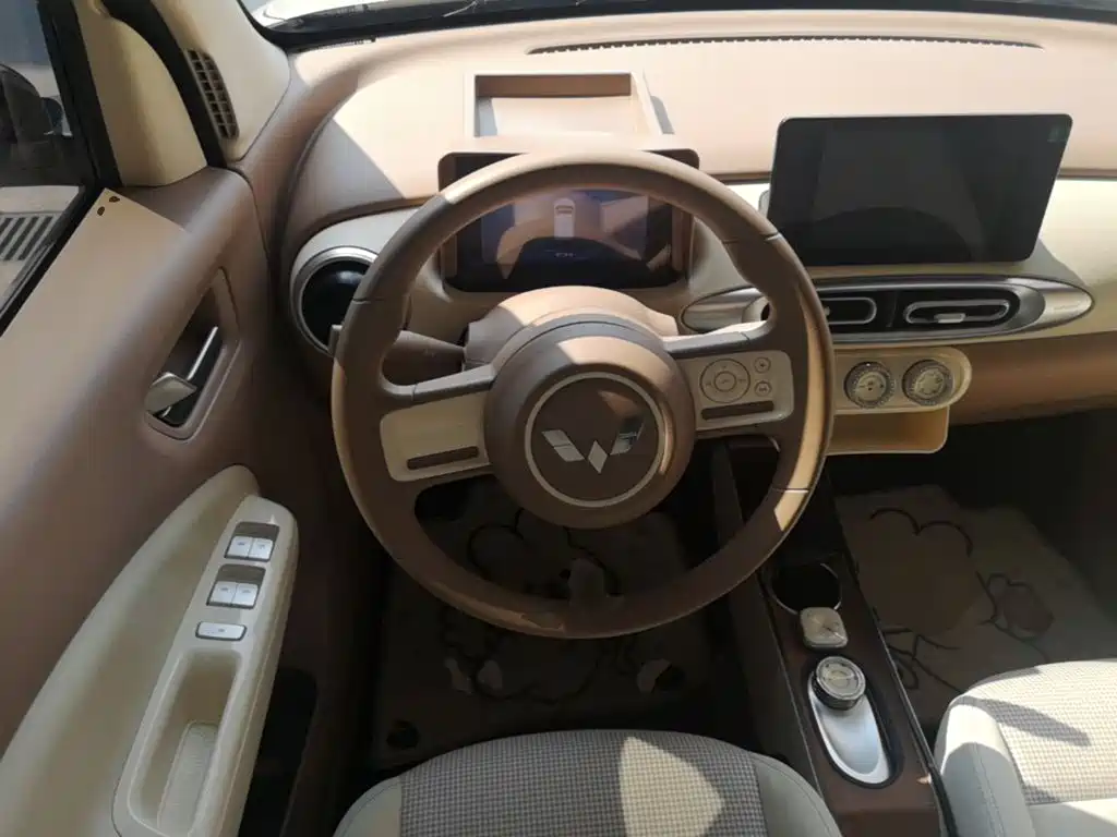 Wuling MINIEV — миниатюра 11