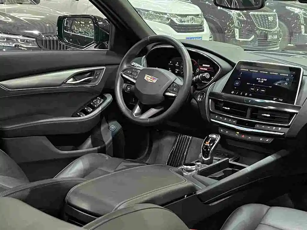 Cadillac CT5 — миниатюра 6