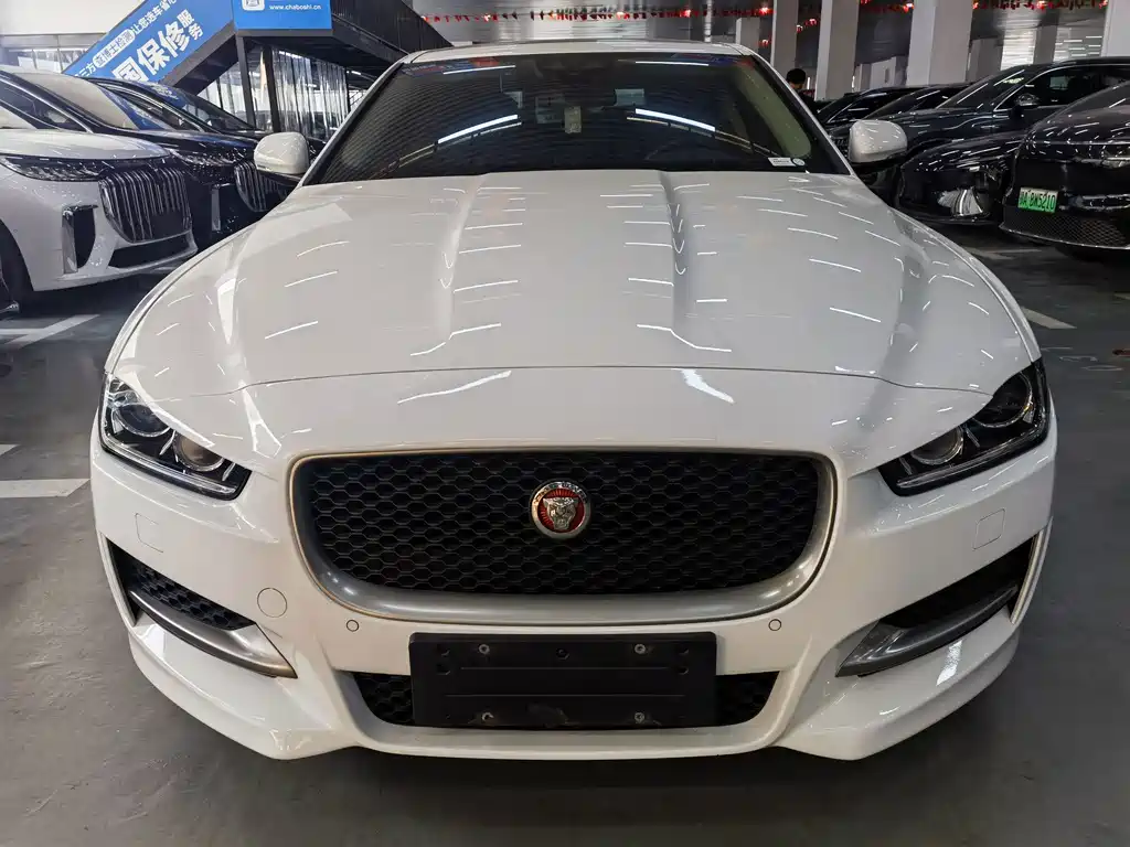 Jaguar XE — миниатюра 2