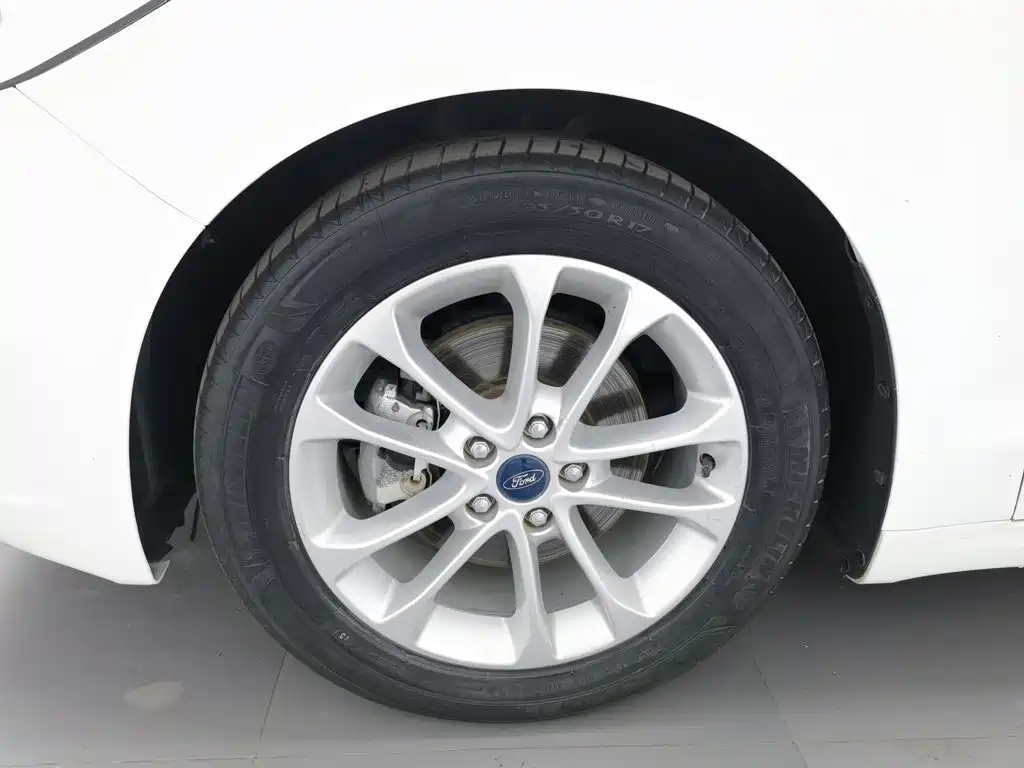 Ford Mondeo — миниатюра 17