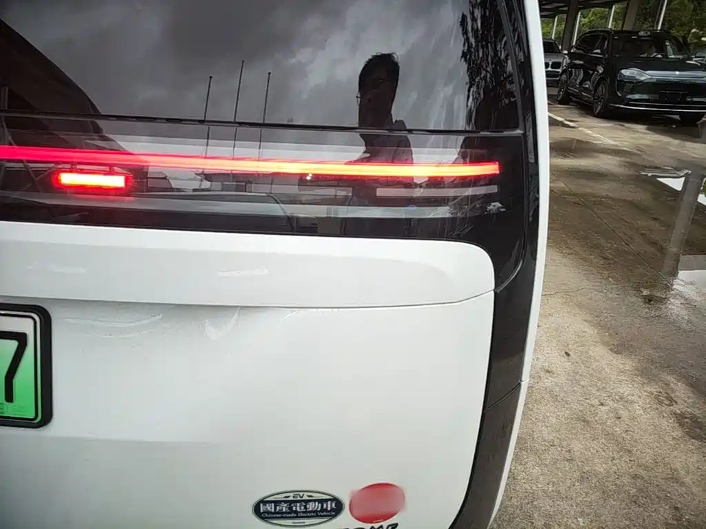 Li Auto Li MEGA — миниатюра 8