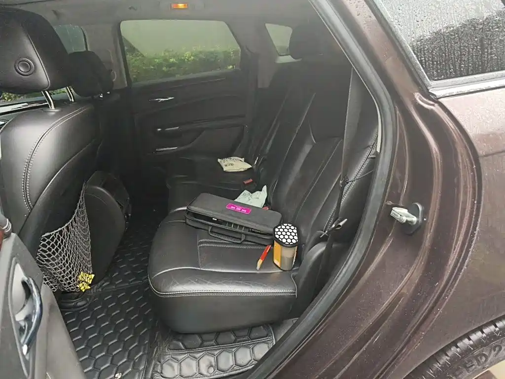 Cadillac SRX — миниатюра 15