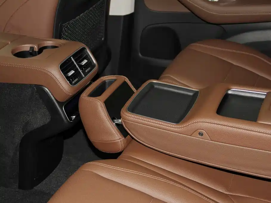 Mercedes-Benz GLE (Import) — миниатюра 17