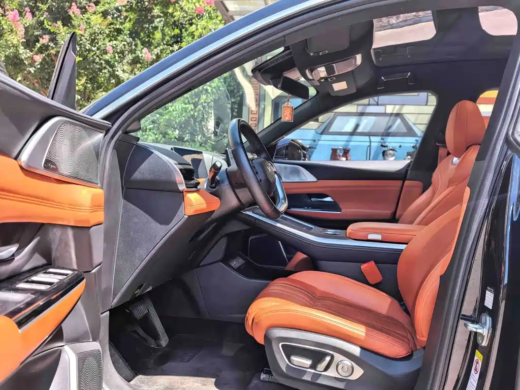 XPeng G9 — миниатюра 4