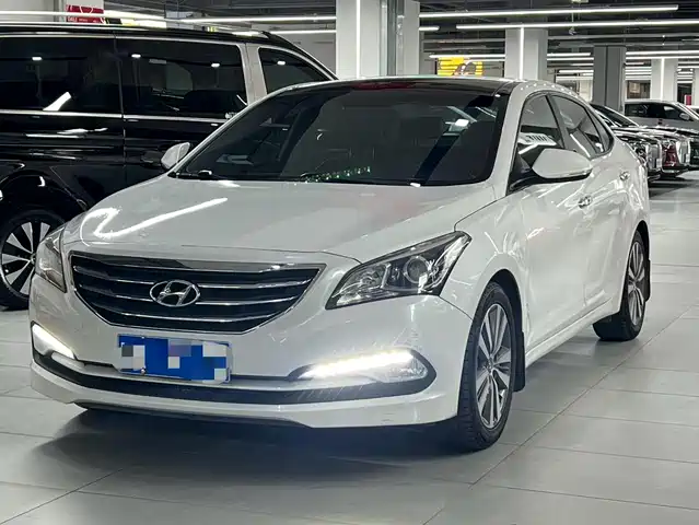 hyundai name-picture