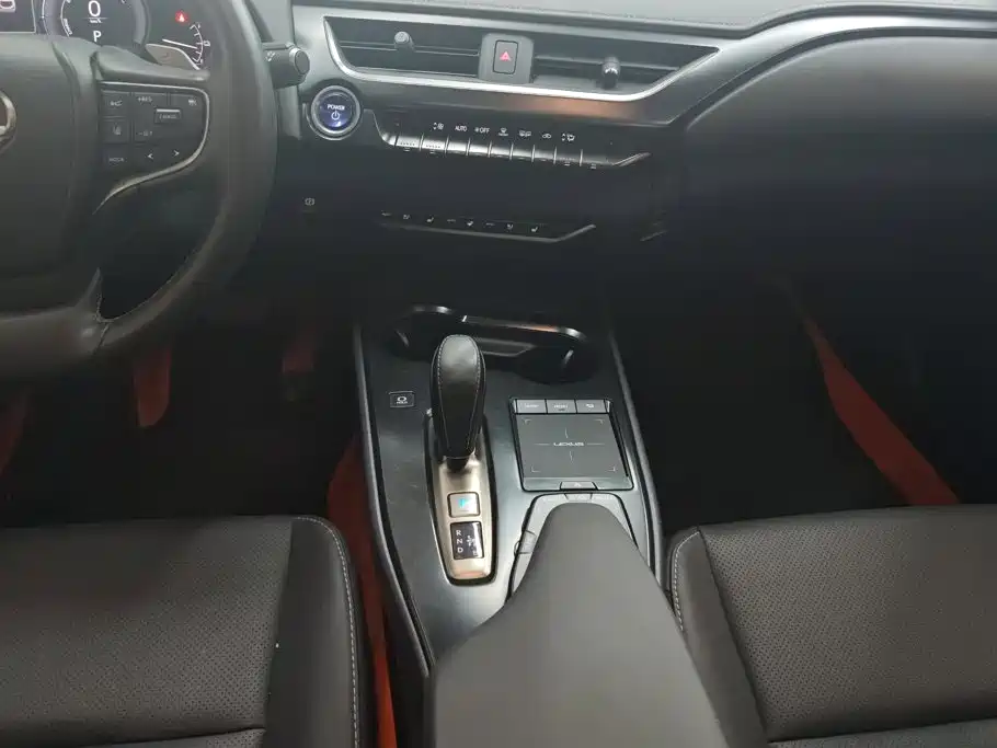 Lexus UX New Energy — миниатюра 16