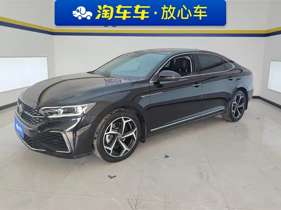 Volkswagen Passat 2024