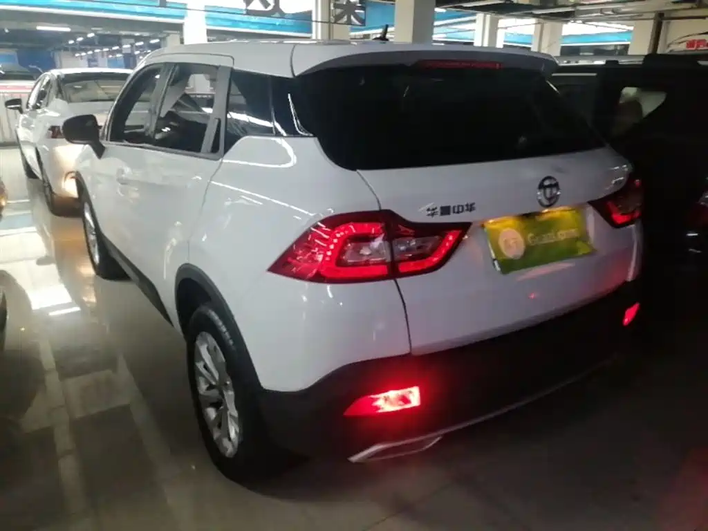 Brilliance V3 — фотографии объявления, Фото 6