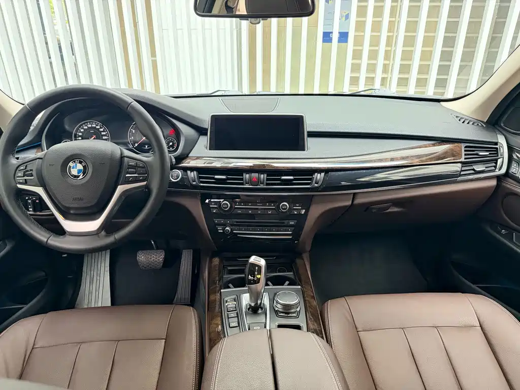 BMW X5 (Import) — миниатюра 9