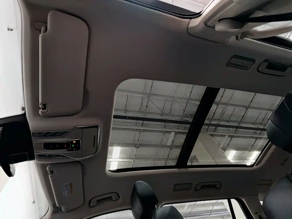 Hongqi Hongqi HS7 PHEV — миниатюра 14