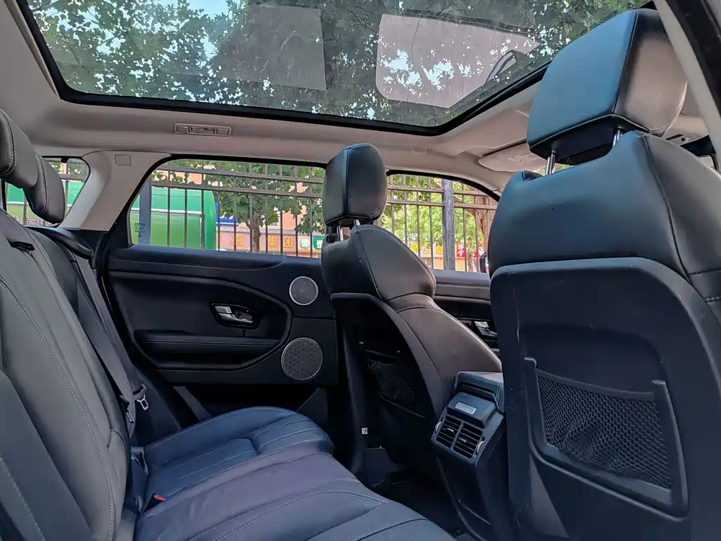 Land Rover Evoque — миниатюра 9