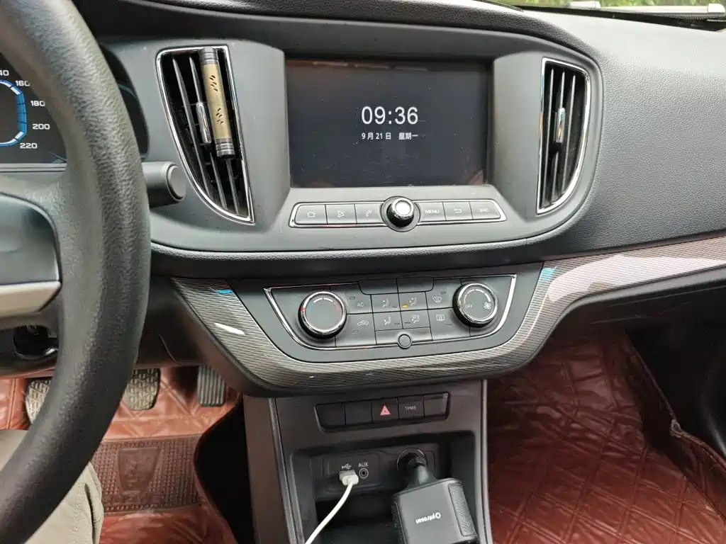 Roewe 360 — миниатюра 15