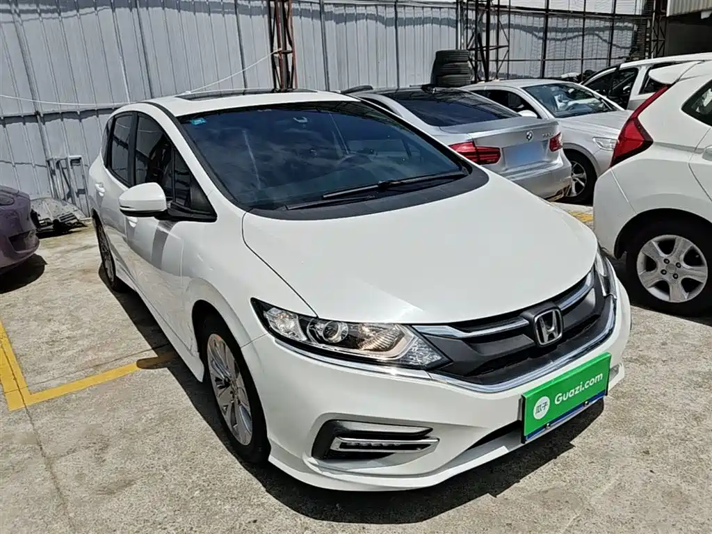 Honda Jade 2017 1.8L AT Comfort 5 мест