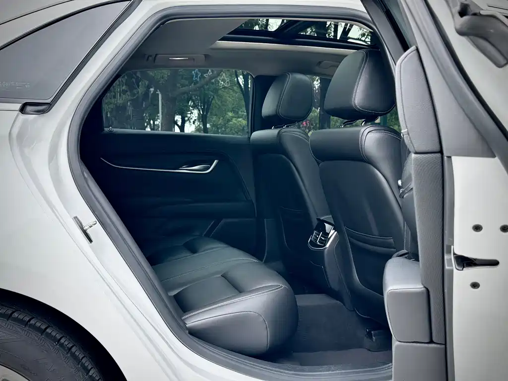Cadillac XTS — миниатюра 11